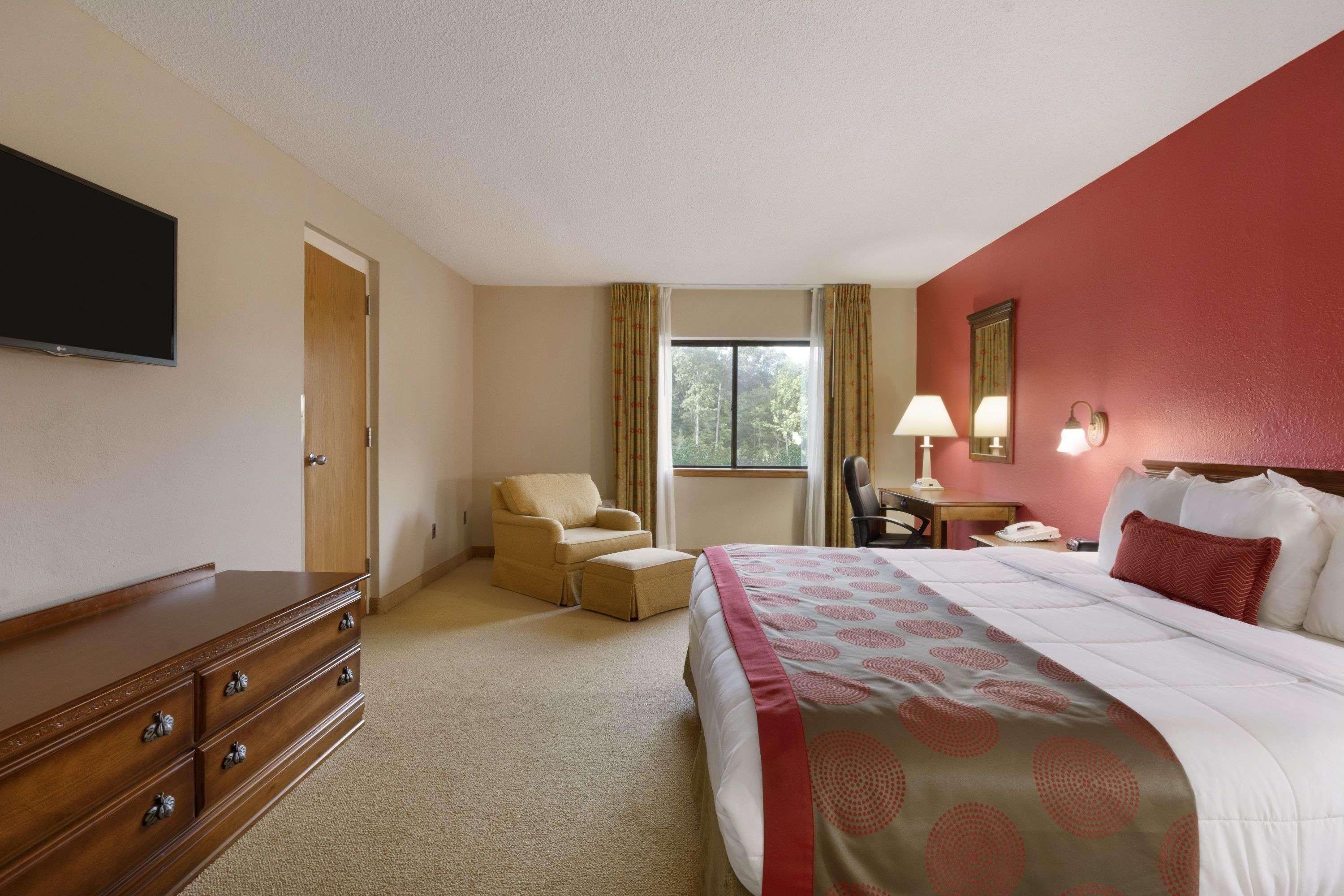 Ramada By Wyndham Raleigh Hotel Exterior photo