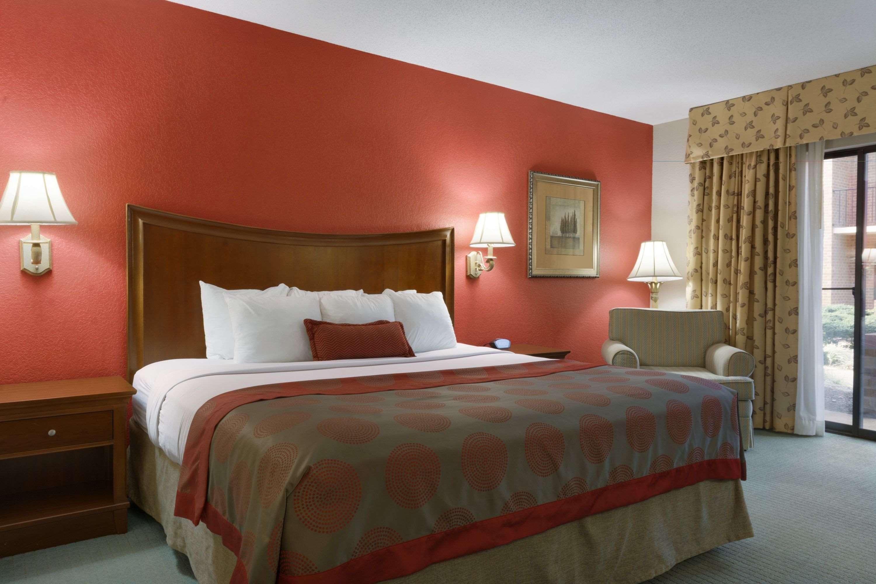 Ramada By Wyndham Raleigh Hotel Exterior photo