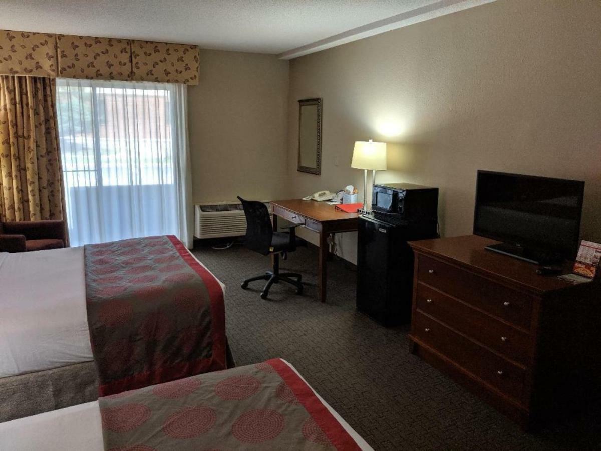 Ramada By Wyndham Raleigh Hotel Exterior photo
